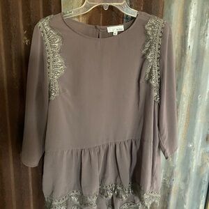 Akalia Women's Lace Accent Blouse - Taupe